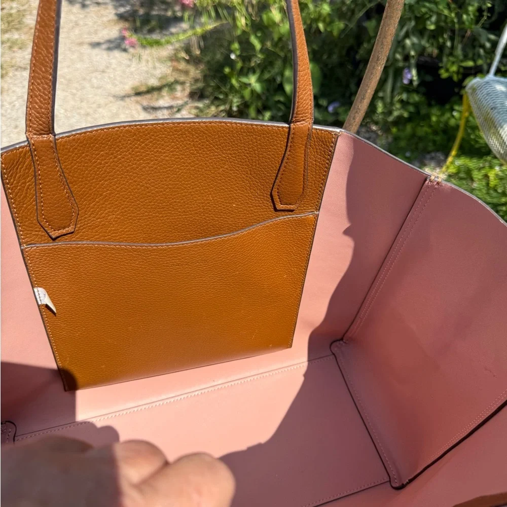 Tory Burch‎ Perry Tote Tan Pebbled Leather Brown Pink Interior Gold Logo Bag